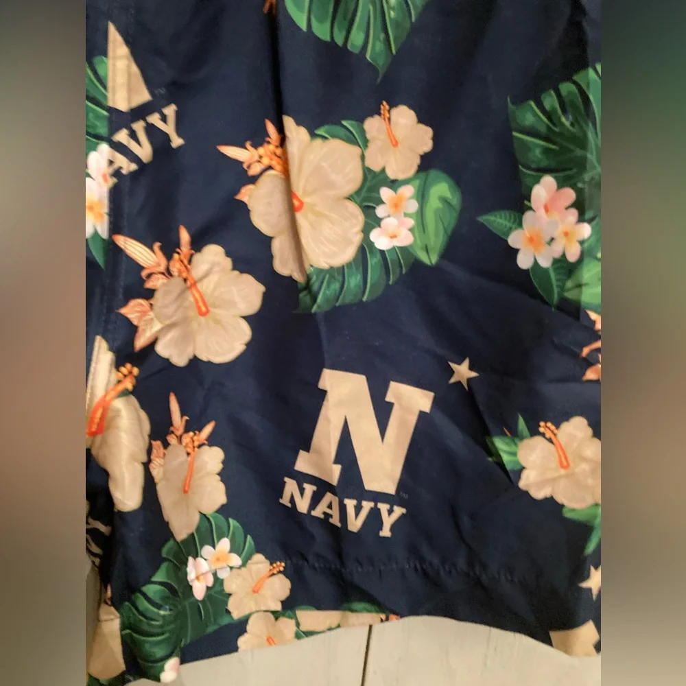 Navy Aloha Print LSwim Trunks Mens Large Shorts Blue 100% collegiate License New